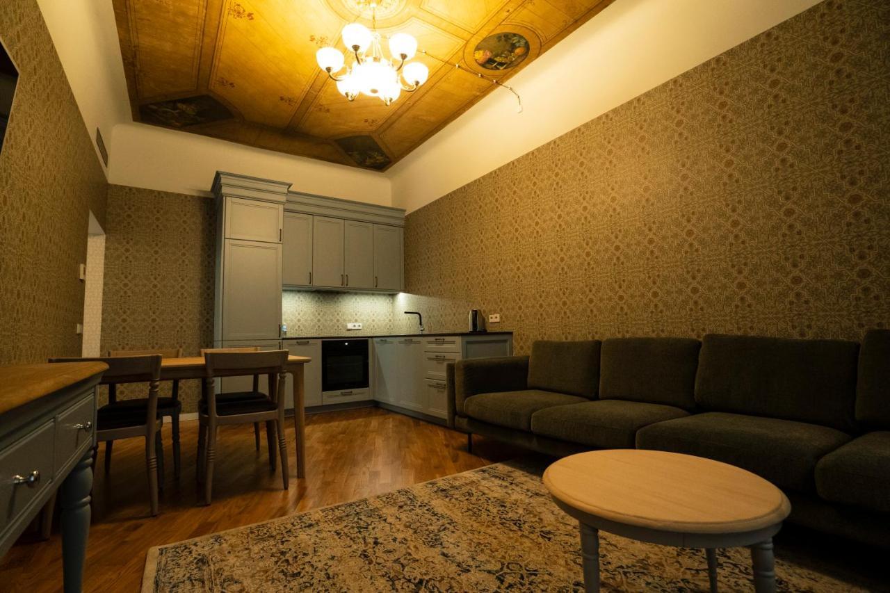 Roze Boutique Apartments Liepāja Екстериор снимка